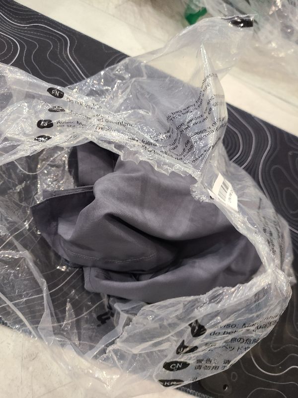 Photo 1 of Under Armour Men's Launch Run 5" Shorts Size: XX-Large  Color: (025) Castlerock / Castlerock / Reflective