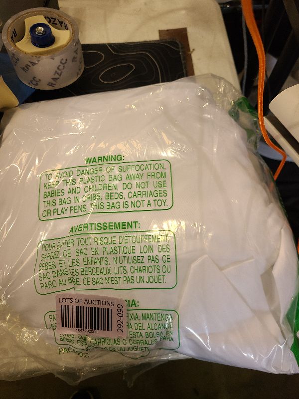 Photo 1 of Amazon Basics Lightweight Microfiber 3 Piece Duvet Cover Set with Zipper Closure, King, Bright White, Solid