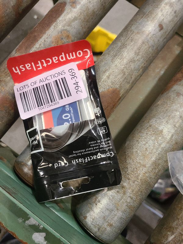 Photo 1 of 2GB CompactFlash Memory Card Digital Camera Card Industrial Grade Card