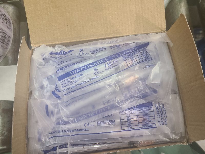 Photo 1 of 100Pack 1ml 1cc Disposable Plastic Syringes with 25Ga, Individually Sterile Package
