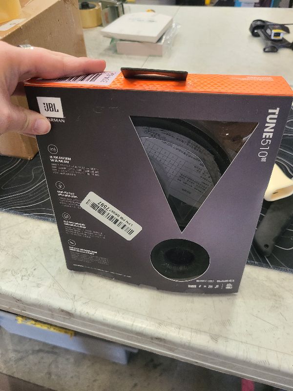Photo 1 of JBL Tune 510BT - Bluetooth headphones with up to 40 hours battery, microphone for call, foldable and comfortable, Android and iOs compatible (Black)
