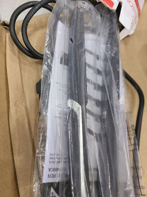 Photo 1 of Revlon Perfect Heat Triple Ceramic Curling Iron | for Silky Smooth Tight Curls (3/4 in)