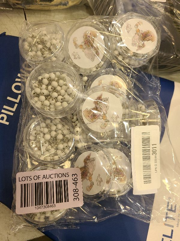 Photo 1 of 12 pcs White Scented Wooden Rosaries Baby Baptism Party Favors Recuerdos Rosario With Case