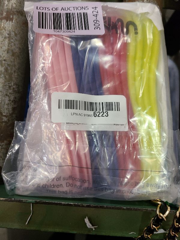 Photo 1 of 16 Pcs Plastic Butter Knife Spreader, Multi Purpose Plastic Butter Spreading Spreader Knife, Kitchen Frosting Knives for Cheese Cream Icing, Lime Green Red Pink Blue