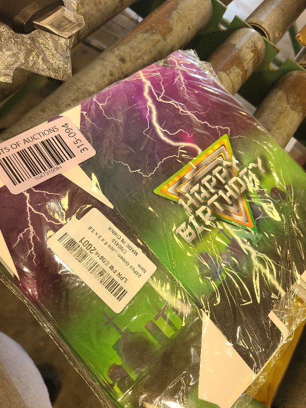 Photo 1 of 24Pcs Green Purple Monster Truck Treat Boxes Monster Truck Birthday Party Decorations Racing Truck Theme Party Favor Gift Boxes Monster Truck Goodie Boxes for Kids Birthday Party Supplies 6 x 3 x 3.6