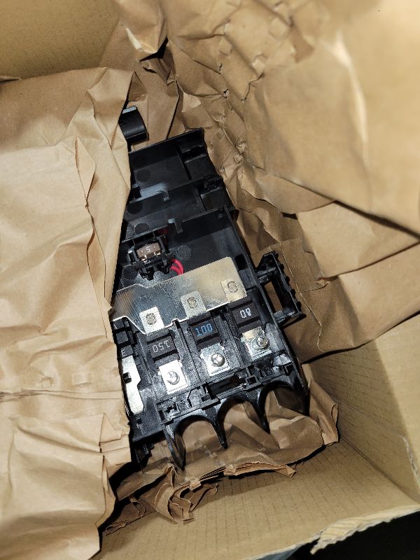 Photo 1 of 84694241 Battery Distribution Engine Compartment Fuse Block Fit for GMC Sierra 1500 Yukon Yukon XL 2019-2023 for Cadillac Escalade Escalade ESV 2021-2023, Fuse Box Replace# 85119042, 85554196