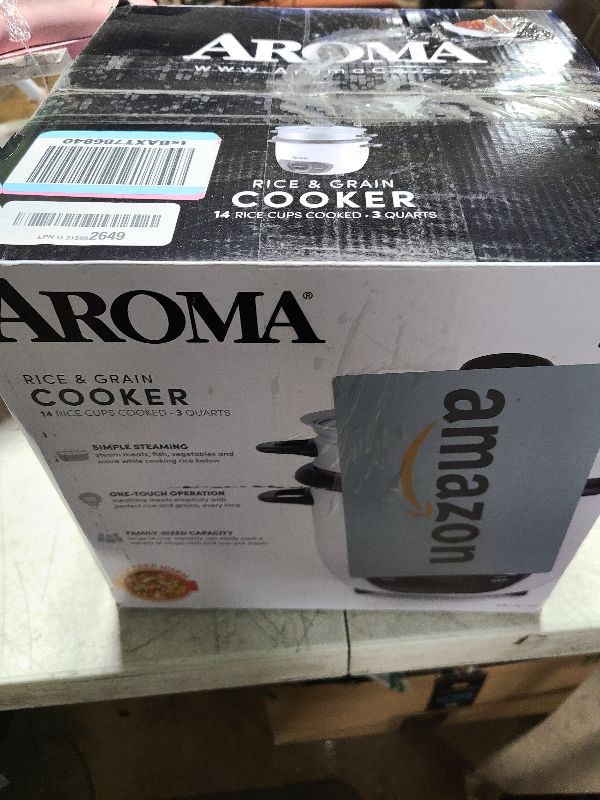 Photo 1 of Aroma Housewares 14-Cup (Cooked) (7-Cup UNCOOKED) Pot Style Rice Cooker and Food Steamer (ARC-747-1NG),White