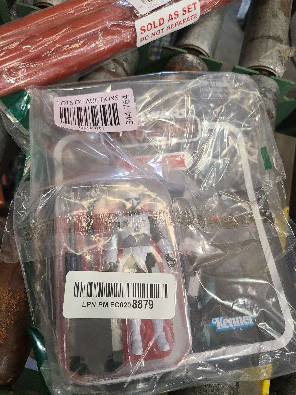 Photo 1 of STAR WARS The Vintage Collection Imperial Armored Commando, Deluxe The Mandalorian 3.75 Inch Collectible Action Figure