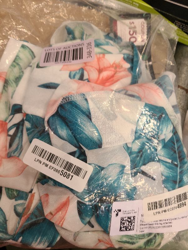 Photo 1 of  Women 2 Piece Vocation Outfits Summer Suit Floral Beach Cami Top Short Set Green. 4XL