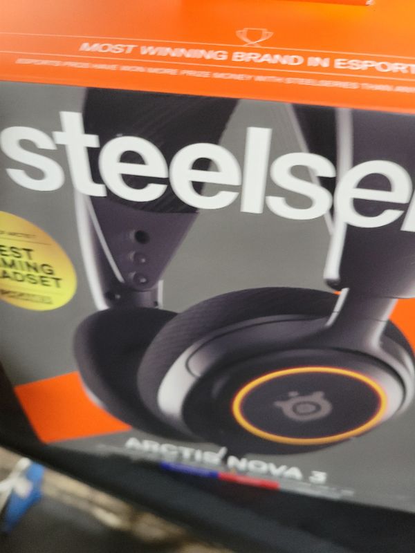 Photo 1 of SteelSeries New Arctis Nova 3 Multi-Platform Gaming Headset - Signature Arctis Sound - ClearCast Gen 2 Mic - PC, PS5/PS4, Xbox Series X|S, Switch, Mobile,Black