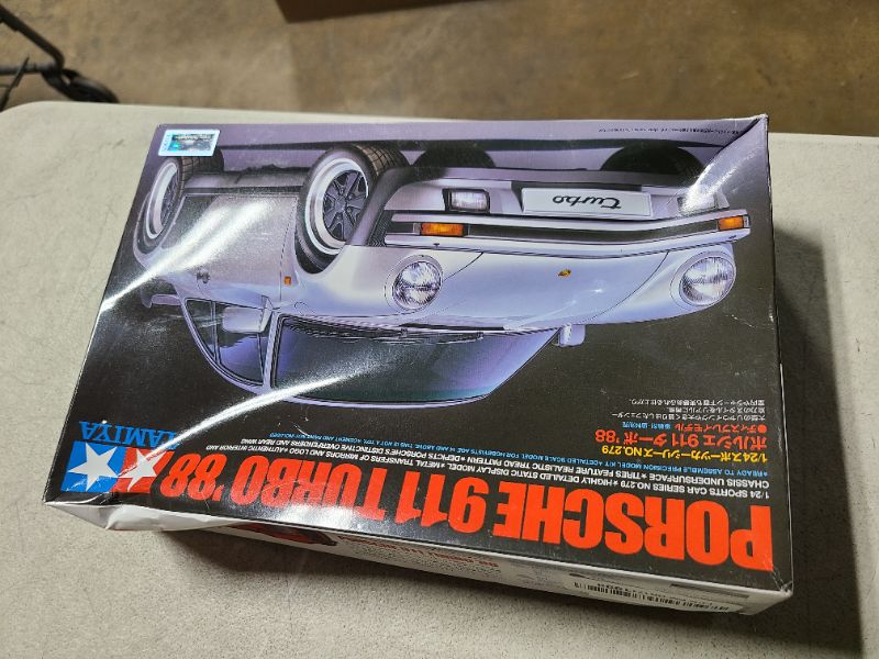 Photo 1 of Tamiya 24279-1:24 Porsche Turbo 1988 Road Version