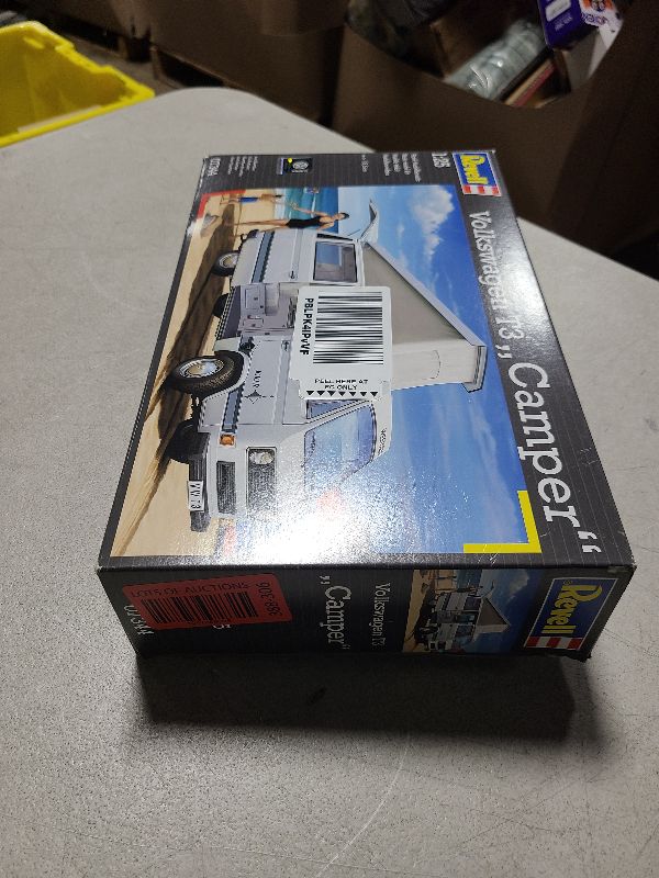 Photo 1 of Revell 07344 1:25 Volkswagen T3 Camper