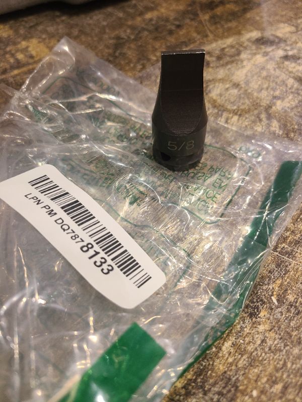 Photo 1 of 1/2-inch Drive Slotted Screwdriver Bit Socket/Drag Link Socket, 5/8" Width x 3/32" Thickness Tip, Heat-Treated Cr-Mo Alloy Steel