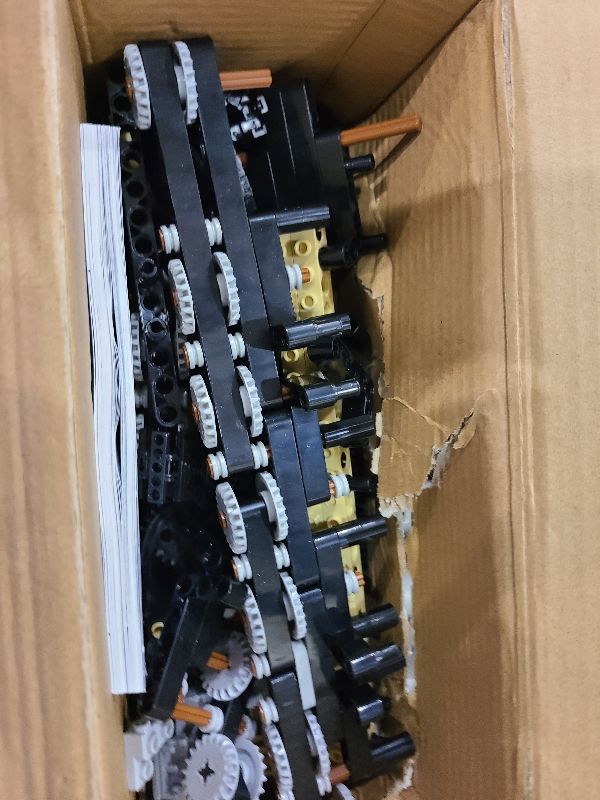 Photo 1 of MISINI 77032 TOG II Heavy Tank Building Blocks Set, WWII Military British Main Battle Tank Building Kit, 1427 PCS Large MOC Tank Model Toy Kits for Adults(World of Tanks License)