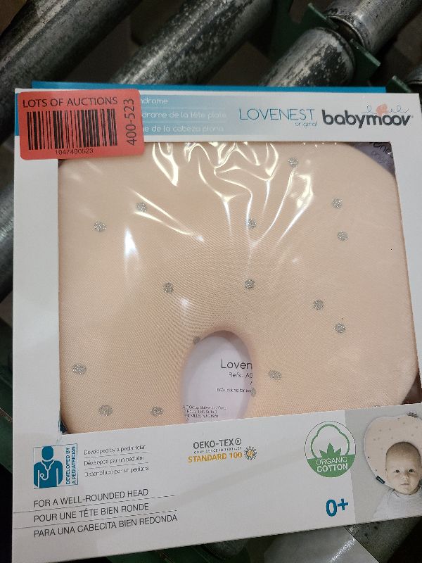 Photo 1 of 

    Newborn headrest prevents flat-head syndrome!
    The patented design distributes pressure evenly over the skull while letting babies move their heads freely. 
    Made from 100% organic cotton and made in Europe!

        Super cute heart-shaped de