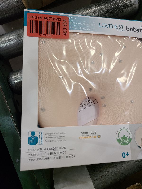 Photo 1 of 

    Newborn headrest prevents flat-head syndrome!
    The patented design distributes pressure evenly over the skull while letting babies move their heads freely. 
    Made from 100% organic cotton and made in Europe!

        Super cute heart-shaped de