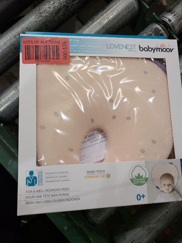 Photo 1 of 

    Newborn headrest prevents flat-head syndrome!
    The patented design distributes pressure evenly over the skull while letting babies move their heads freely. 
    Made from 100% organic cotton and made in Europe!

        Super cute heart-shaped de