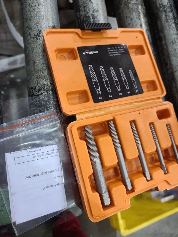 Photo 1 of 5Pcs Screw Extractor Set Spiral Flute Bolt Extractor Set Cr-MO Easy Out Bolt Extractor Set for Removing Stripped Screws and Broken Bolts