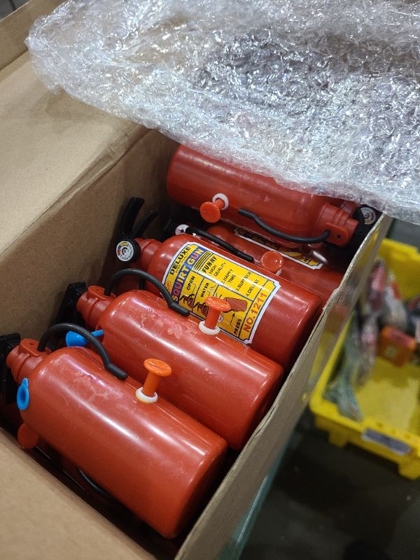 Photo 1 of 50 Pcs 4 Inch Fire Extinguisher Squirt Toys Realistic Firefighter Toys Fun Fireman Squirters for Party Favors Summer Gift Swimming Pool Beach Outdoor Cosplay Props Boys Girls