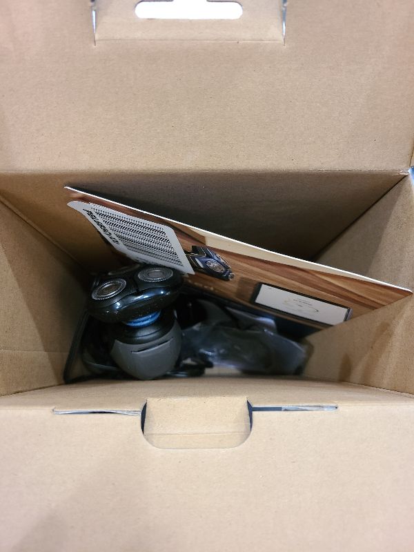 Photo 1 of Remington Hyperflex Advanced Rotary Shaver, Electric Razor, WEtech 100% Waterproof Design, Black
