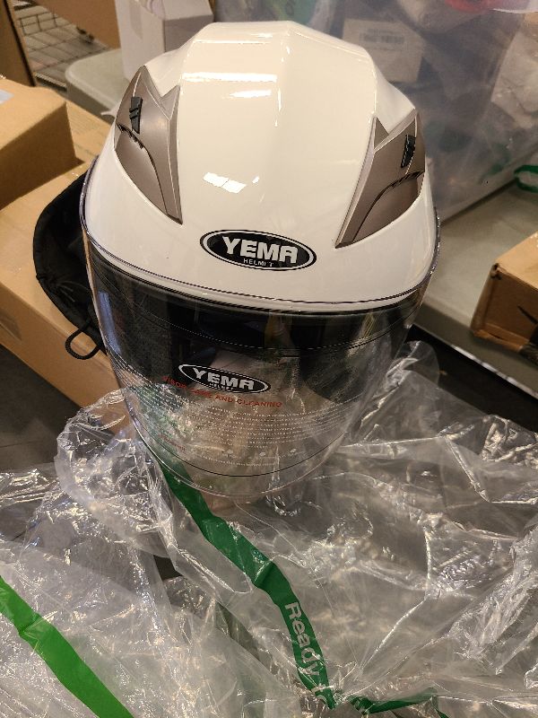 Photo 1 of  YEMA Helmet Motorcycle Full Face Helmet DOT Approved YM-829 Motorbike Street Bike Racing Helmet with Sun Visor for Adult,Youth Men and Women white size S 
