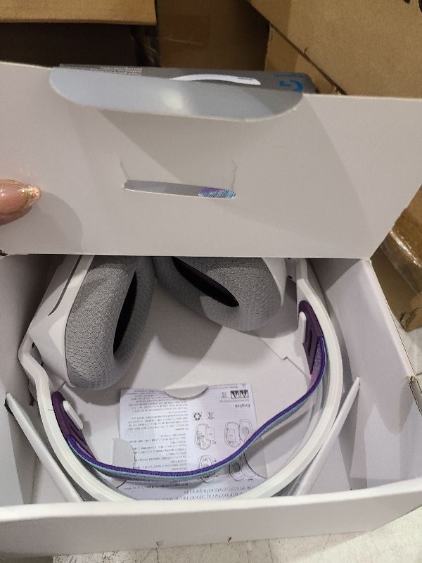 Photo 1 of Logitech G733 LIGHTSPEED Wireless Gaming Headset with suspension headband, LIGHTSYNC RGB, Blue VO!CE mic technology and PRO-G audio drivers - White