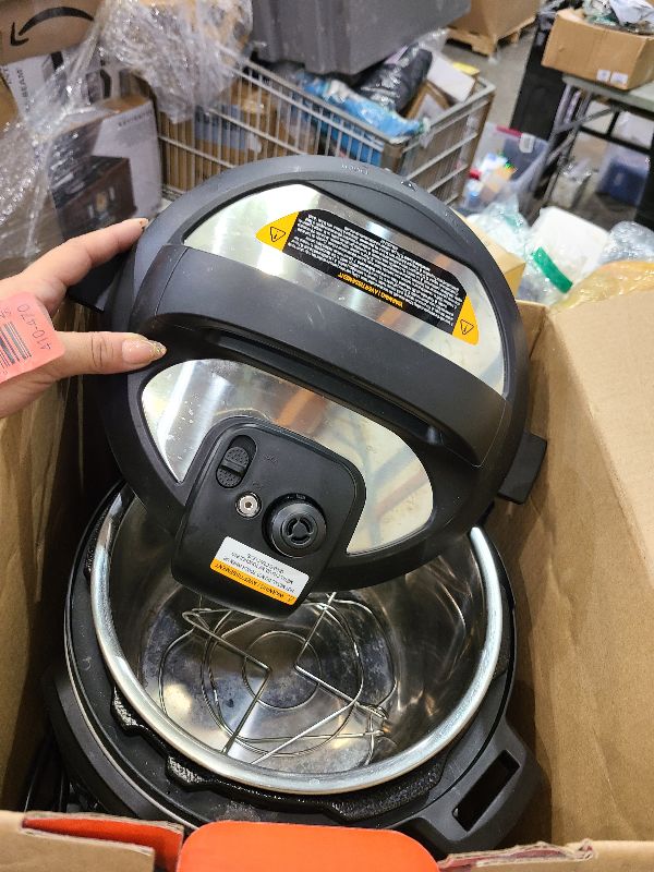 Photo 1 of Instant Pot 6Qt Duo 120V V5