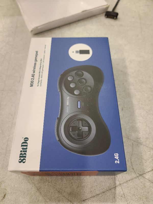 Photo 1 of 8Bitdo M30 2.4G Wireless Gamepad for Sega Genesis Mini and Mega Drive Mini and Switch with 6-Button Layout (Black)