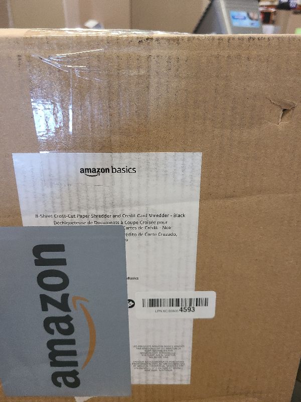 Photo 1 of 8 sheet cross cut paper shredder and credit card shredder- black