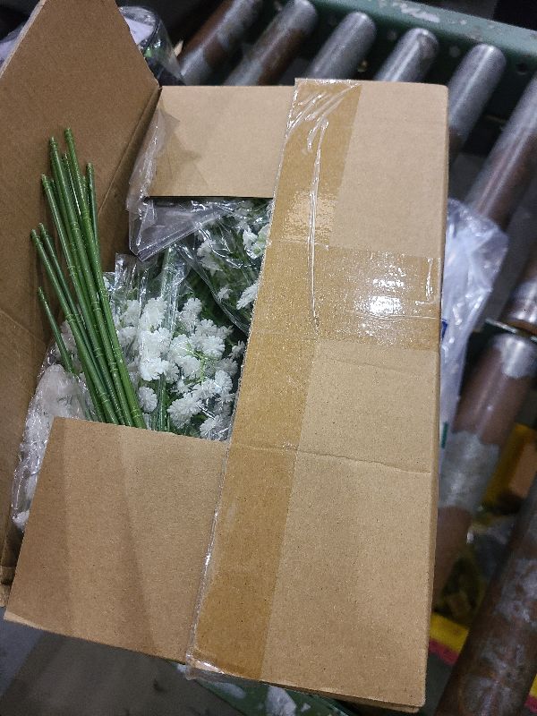Photo 1 of 30 Pcs Babys Breath Artificial Flowers, Baby Breath Flowers Artificial Bulk, Real Touch White Fake Flowers, Faux Babies Breath Gypsophila for Wedding Home Decor Floral Arrangement