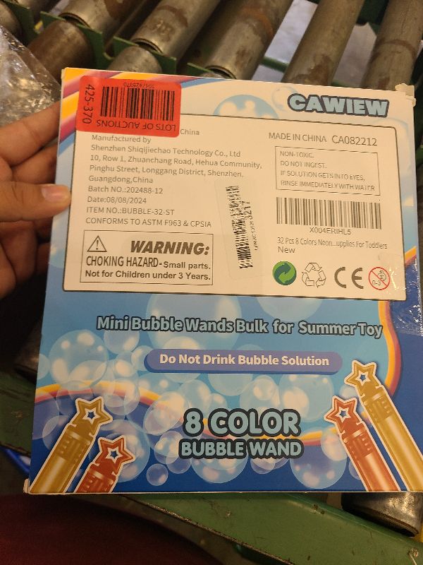 Photo 1 of 32 Pcs 8 Colors Neon Bubbles Party Favors For Kids, Mini Star Bubble Wand Bulk In Gift Box as Goody Bags Stuffer, Classroom Giveaways, Carnival Prizes Toy, Birthday Treats, Party Supplies For Toddlers
