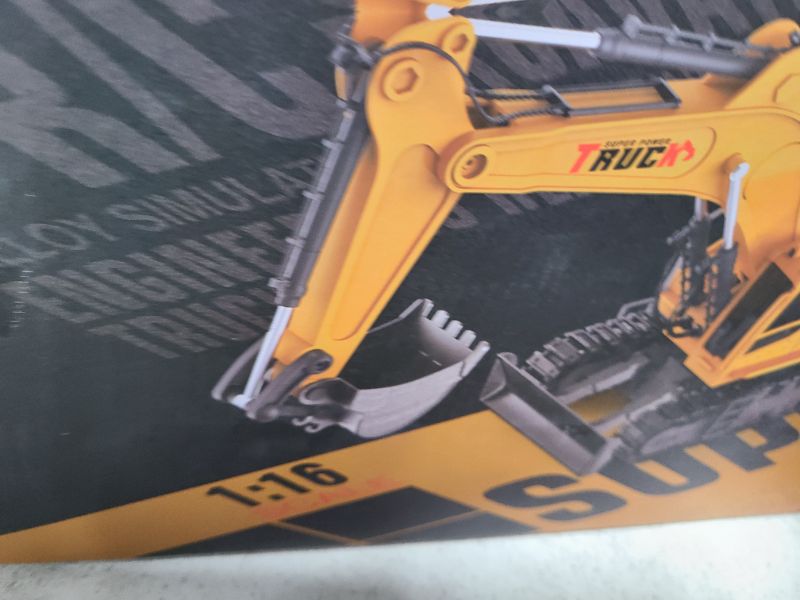 Photo 1 of 21" Large Remote Control Excavator Toy with Metal Bucket & Dozer Blade, 15-Channel RC Excavator Toys for Boys 6+ Kids Adults Construction Vehicles Christmas Birthday Gift, 120+Mins/Spray/Sound/Light