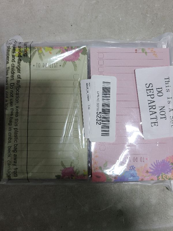 Photo 1 of 300 Sheets to Do List Notes Daily Checklist Notebook Undated Memo Pad Color Block to Do Note Pad Weekly Plan Notepad Agenda and Organizer Planners for College (Flower Style,3.14 x 5.11 Inch)