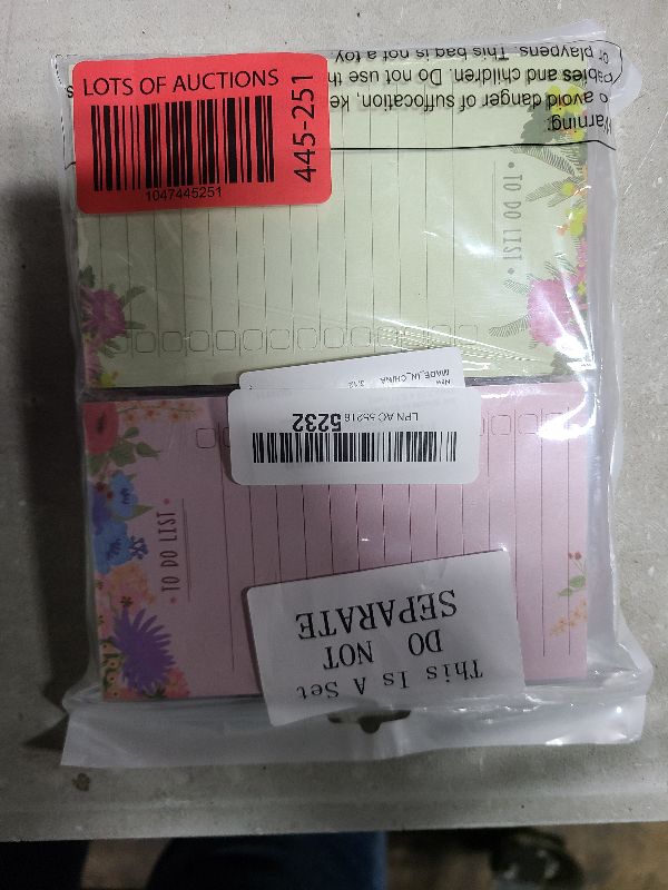 Photo 1 of 300 Sheets to Do List Notes Daily Checklist Notebook Undated Memo Pad Color Block to Do Note Pad Weekly Plan Notepad Agenda and Organizer Planners for College (Flower Style,3.14 x 5.11 Inch)