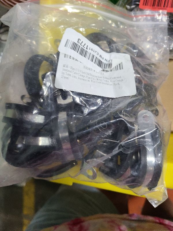 Photo 1 of 30pcs 1-1/4 Inch 304 Stainless Steel Rubber Cushioned Insulated Cable Clamps, Pipe Clamps, Metal Clamp, Wire Clamps for Tube, Lines, Automotive, Wire Cord Installation (Black, 32mm)