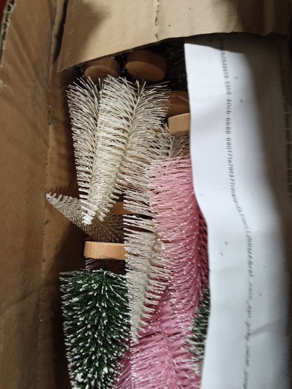 Photo 1 of 30Pcs Mini Christmas Trees Artificial Christmas Tree Bottle Brush Trees with Wooden Base for Christmas Decor Christmas Party Home Table Craft Decorations(Green+Beige+Pink)