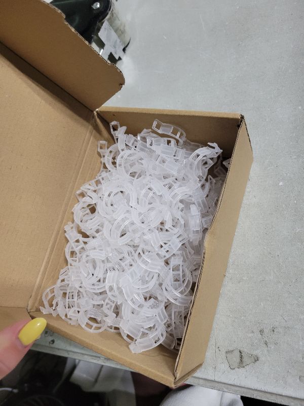 Photo 1 of 150 Pcs Plant Clips for Climbing Plants, Tomato Clips for Support, Plastic Garden Clips for Plants Grape Vine Vegetables Make Plant Grow Upright