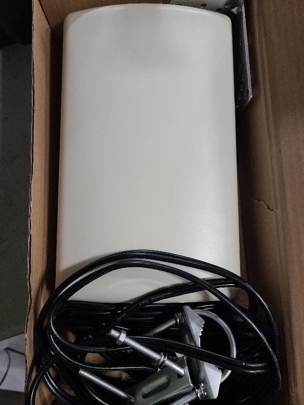 Photo 1 of 11dBi High Gain 2x2 MIMO Panel Antenna for 4G LTE & 5G Cellular Hotspots, Routers, & Gateways, T-Mobile Home Internet, Verizon, AT&T, T-Mobile Telus, Bell Cell Signal Booster, Eifagur