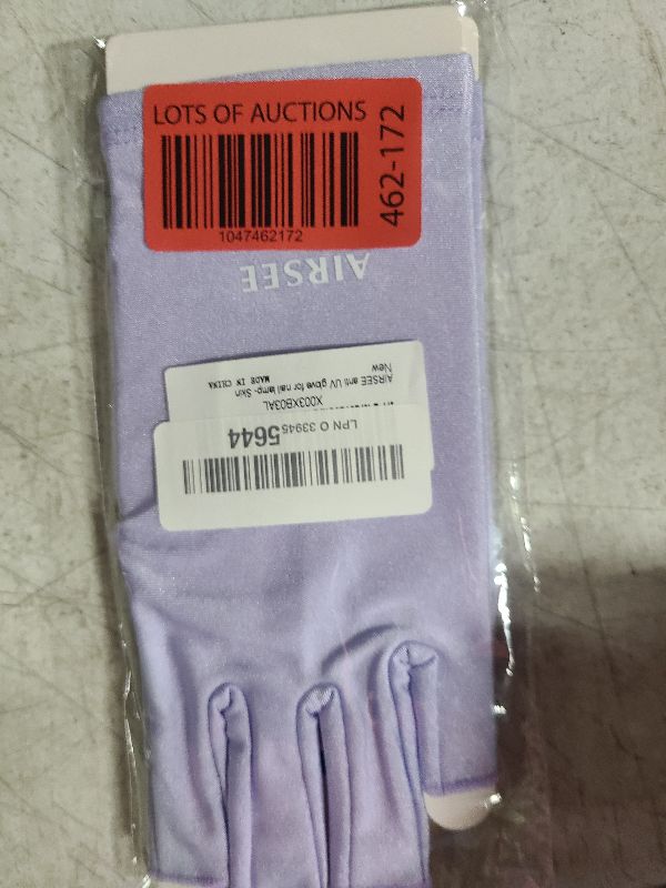 Photo 1 of AIRSEE UV Gloves for Nail Lamp,Professional UPF50+ UV Protection Gloves for Manicures Nail Art,Fingerless Gloves That Shield Skin from The Sun and Nail Lamp (Nude)