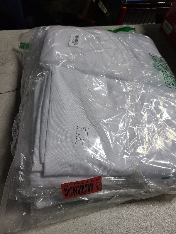 Photo 1 of 10 Pack White Round Tablecloth 90 Inch Washable Polyester Tablecloths for Round Tables Stain Resistant and Wrinkle Table Cloth Decorative Fabric Table Cover for Dining Wedding Party Banquet Buffet