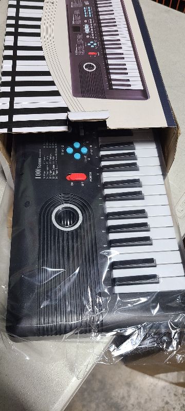 Photo 1 of 61 key keyboard Piano, Portable Electronic Digital Piano, Built In Dual Speakers, External Microphone, Power Plug, Rich Teaching Content, Multi-Functional Electronic Piano Suitable For Beginners pz