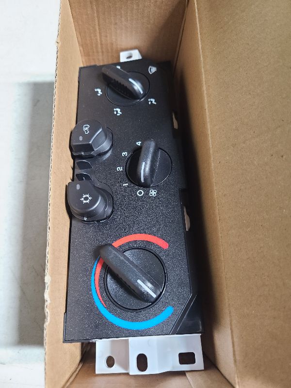 Photo 1 of Dasbecan HVAC Climate Control Module A/C Air and Heater Conditioning Control Switch Panel Compatible with 2004-2012 Chevy Colorado GMC Canyon Replaces# 25841856 15113185 15238515 15858833