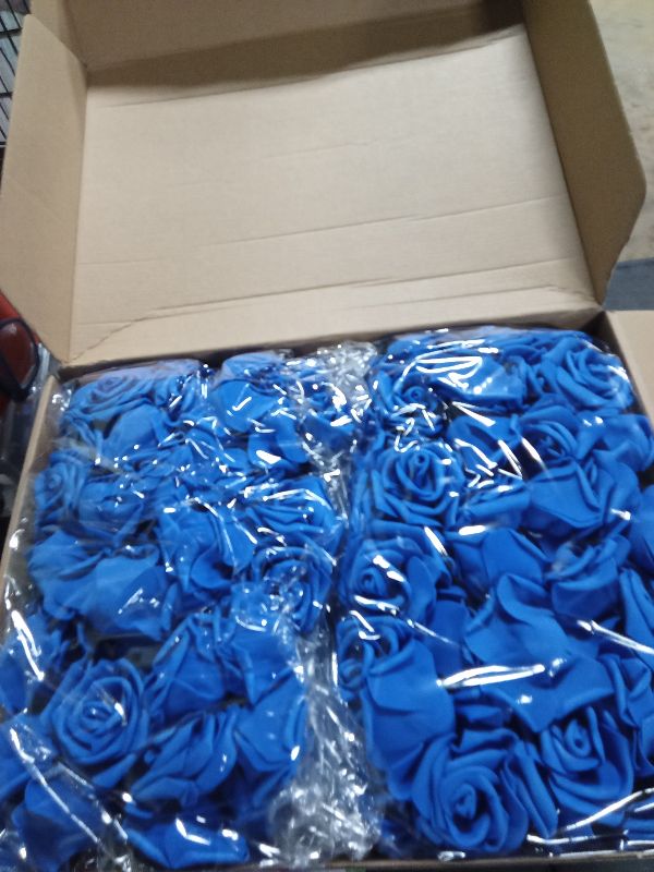 Photo 1 of 200 pcs Foam Rose Heads Stemless Artificial Rose Flowers Dark Blue Fake Roses Flower Bulk for DIY Wedding Rose Wall Kissing Balls Bridal Shower Centerpieces Arrangements Party Tables Deco(Dark Blue )