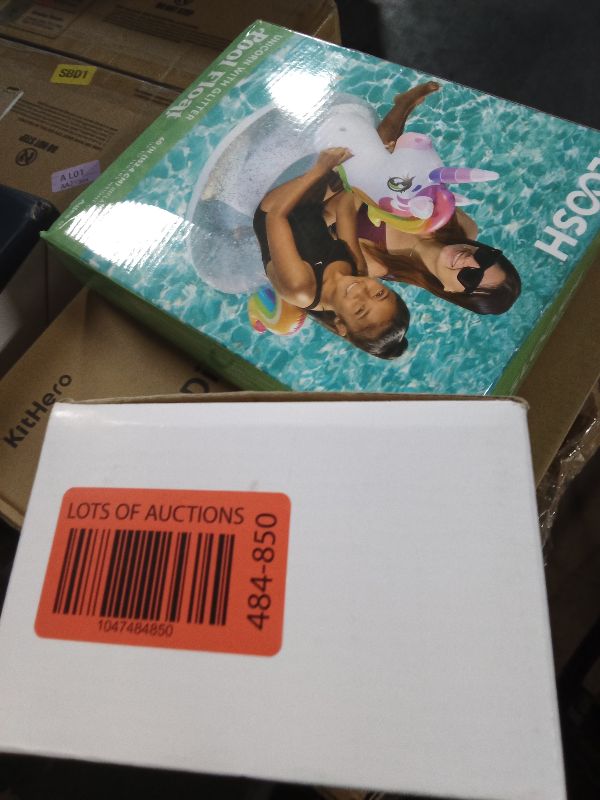 Photo 1 of Zubebe 4 Pcs Retro Vintage Microphone Props Fake Microphone Plastic Pretend Mic for Podcast Event Rock and Roll Hip Hop Music Movie Theater Vintage Notorious Birthday Jazz Party Decorations(Gold)