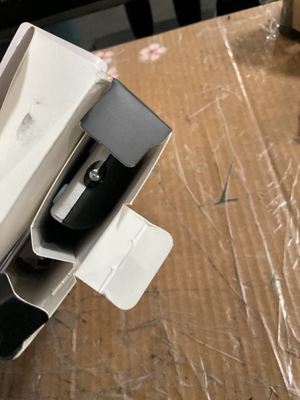 Photo 1 of GE Big Button Backlit Universal Remote Control for Samsung, Vizio, Lg, Sony, Sharp, Roku, Apple TV, TCL, Panasonic, Smart TVs, Streaming Players, Blu-Ray, DVD, 6-Device, Silver, 33712