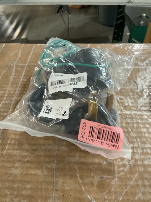 Photo 1 of (UNTESTED) Eversimpleinc 4 to 3 Prong Dryer Adapter with Green Ground Wire - Connects New Dryer to Old Receptacle, 10-30P to 14-30R