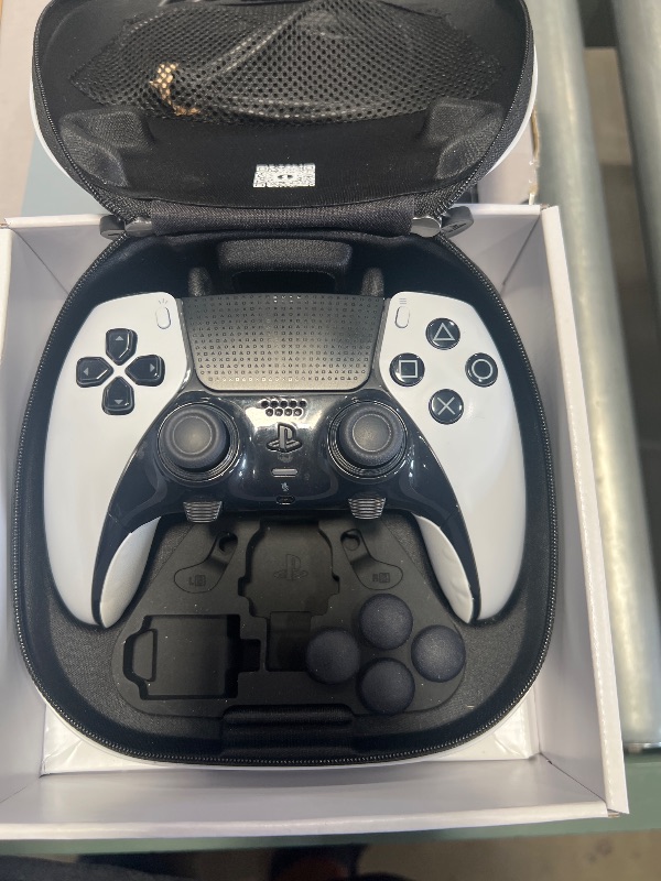 Photo 1 of PlayStation DualSense Edge Wireless Controller