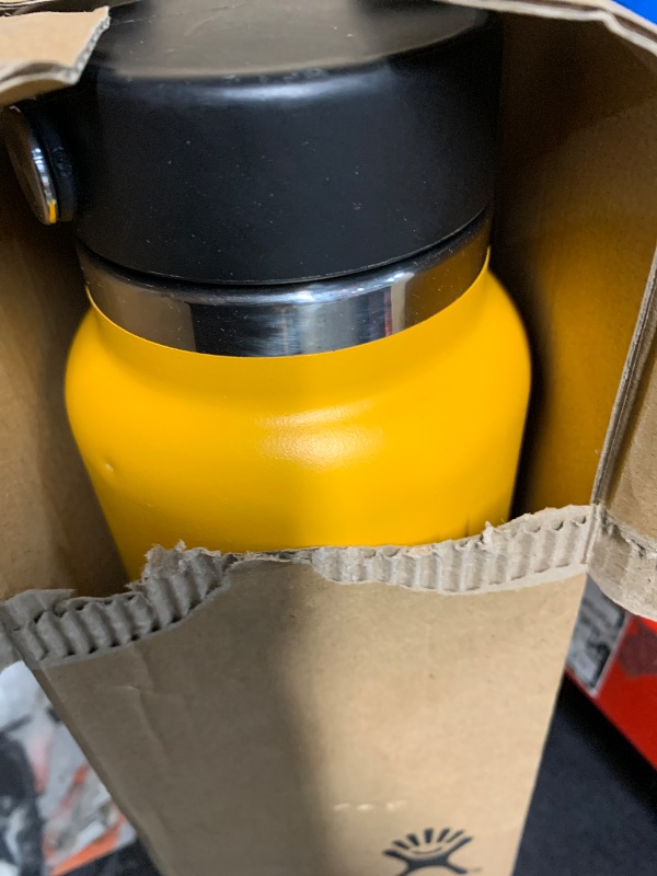 Photo 1 of ***(MAJOR DAMAGE/ HEAVILY DENTED)***Hydro Flask 32 Oz Wide Flex Cap Fossil