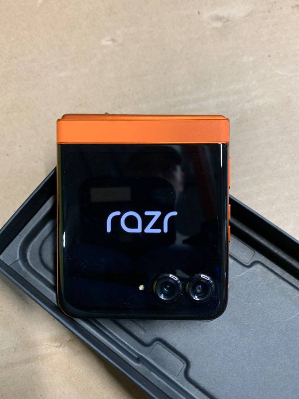 Photo 1 of *** PARTS ONLY, SCREEN BROKEN ****  razr | 2024 | Unlocked | Made for US 8/256GB | 50MP Camera | Spritz Orange
