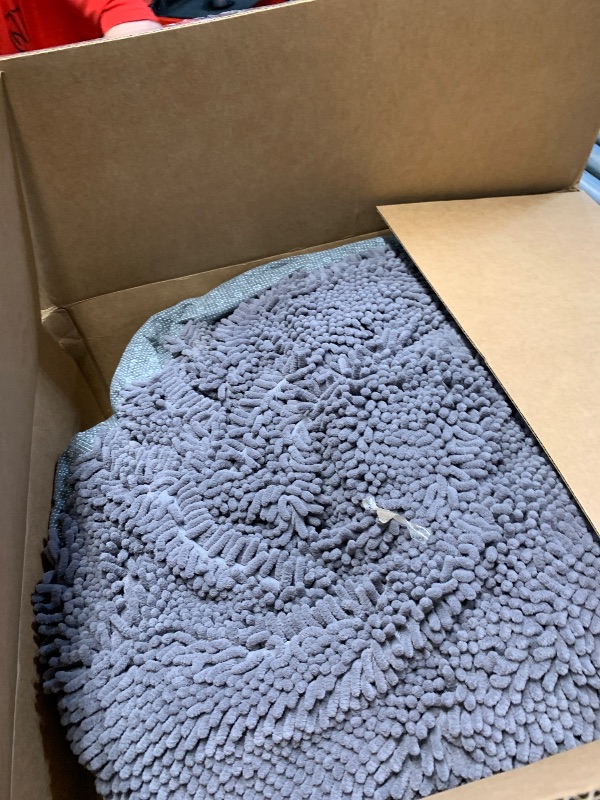 Photo 1 of (USED/FAIR) (LARGE) Muddy Mat®Cloud K-9 Bed for Dogs & Cats, Soft & Relaxing Round Dog Bed, Chenille Material, Removable Cover, Washable & Dryer Safe–Grey Medium(35'x35')